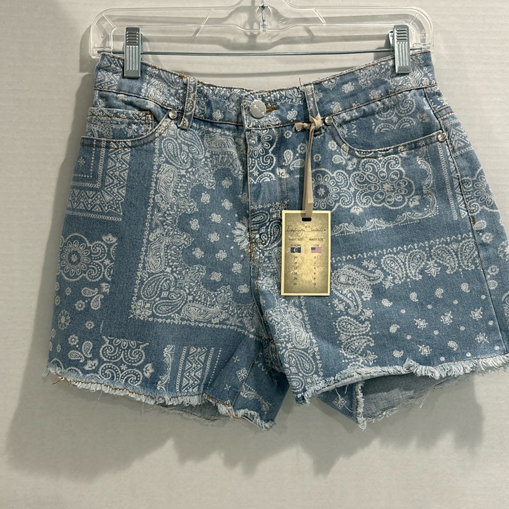 Indigo Saints Denim Short Size 26.